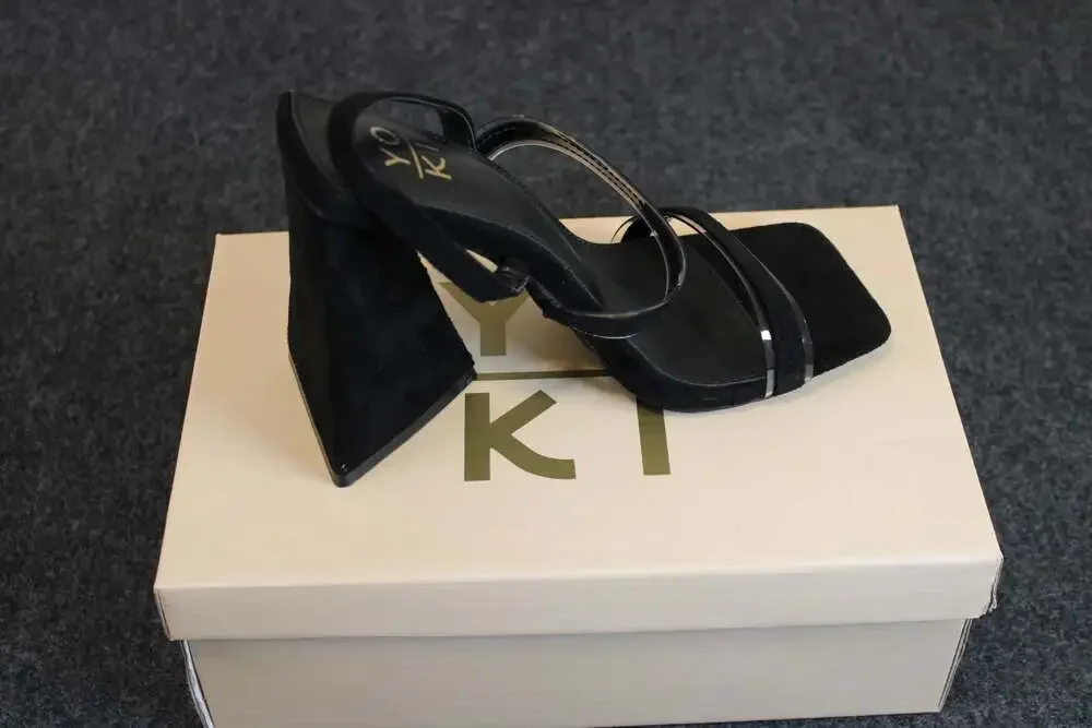 Yoki miller sandals